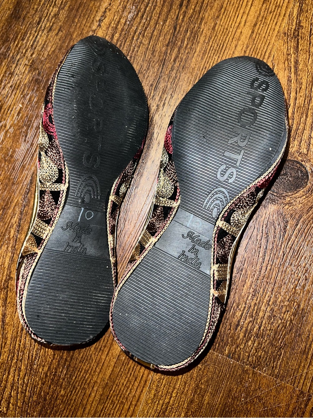 Traditional Indian Flats Punjabi Jutti Handmade Red Gold Embroidery Size 6/6.5 - Picture 6 of 10